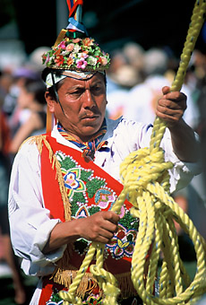 Volador Working the Ropes